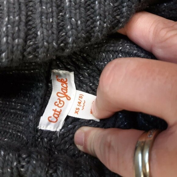 Cat & Jack Boy's Gray Cable Knit Sweater. XS 4-5 - Picture 4 of 5